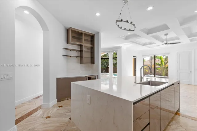 $3,450,000 | 260 Northeast Wavecrest Court, Boca Raton, FL 33432