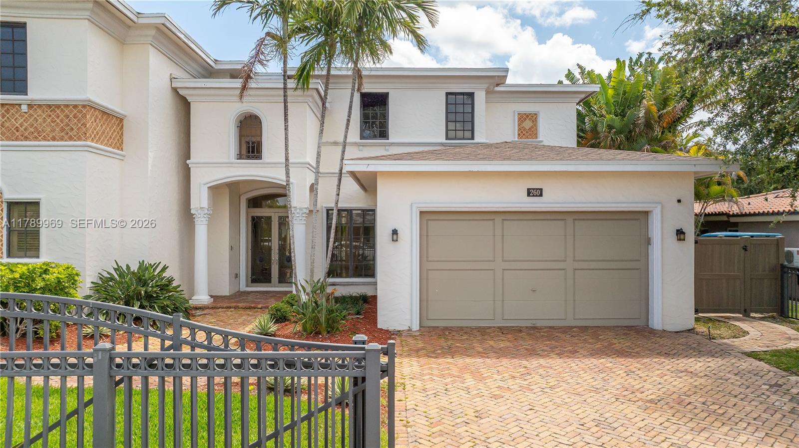 260 Northeast Wavecrest Court Boca Raton, FL 33432 - Photo 4 of 82