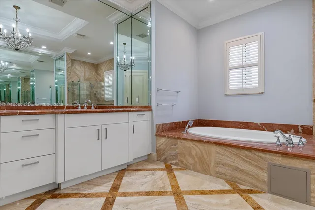 $3,450,000 | 260 Northeast Wavecrest Court, Boca Raton, FL 33432