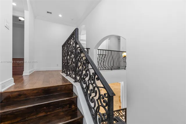 $3,450,000 | 260 Northeast Wavecrest Court, Boca Raton, FL 33432