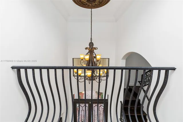 $3,450,000 | 260 Northeast Wavecrest Court, Boca Raton, FL 33432