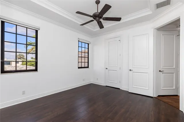 $3,450,000 | 260 Northeast Wavecrest Court, Boca Raton, FL 33432