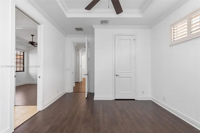 $3,450,000 | 260 Northeast Wavecrest Court, Boca Raton, FL 33432