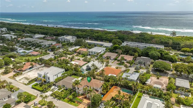$3,450,000 | 260 Northeast Wavecrest Court, Boca Raton, FL 33432