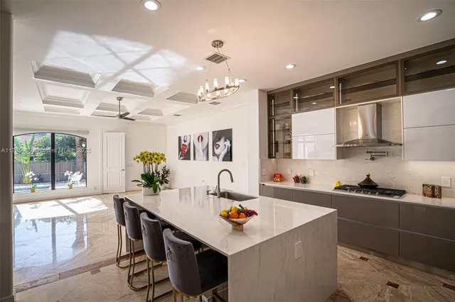 $3,450,000 | 260 Northeast Wavecrest Court, Boca Raton, FL 33432