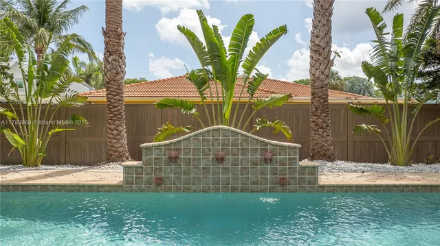 $3,450,000 | 260 Northeast Wavecrest Court, Boca Raton, FL 33432