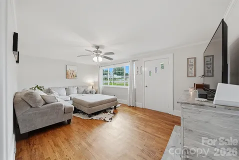 $259,900 | 3526 16th Street Northeast, Hickory, NC 28601