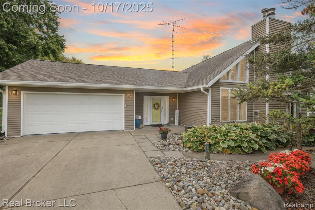 8380 North Linden Road Mount Morris, MI 48458 - Photo 1 of 41