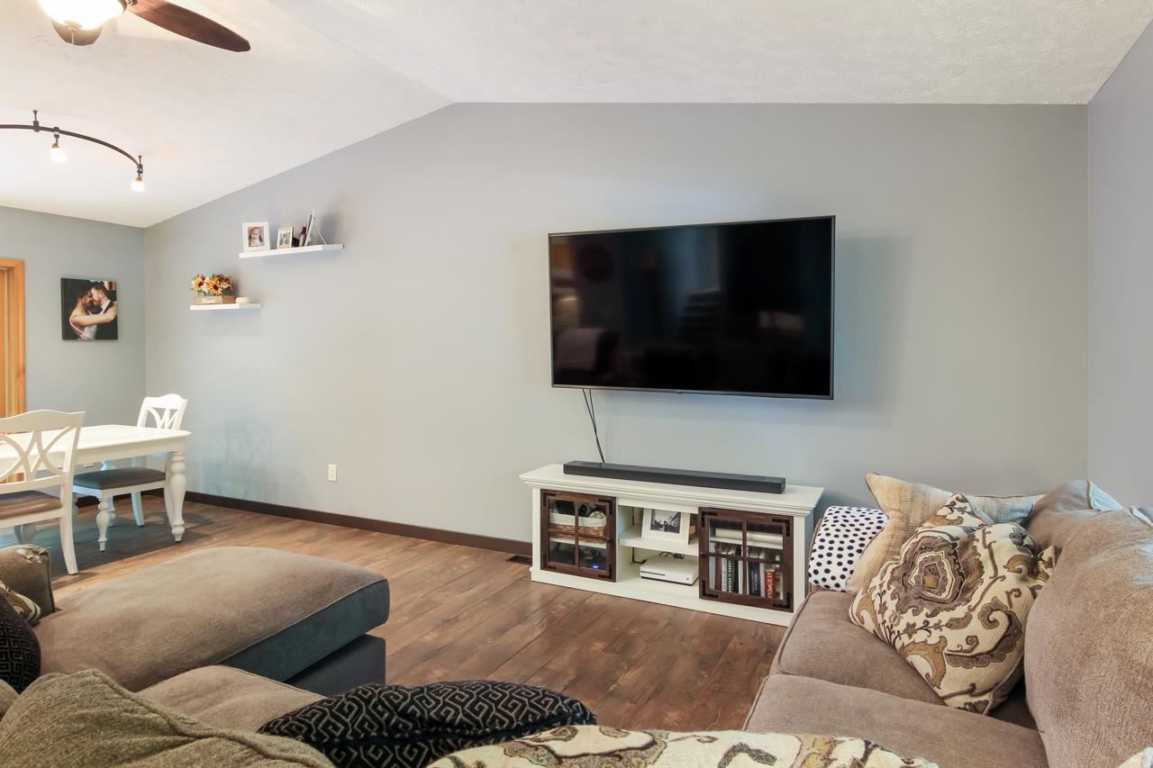5150 Goodrick Road Traverse City, MI 49684 - Photo 9 of 31 1892468-8.JPG