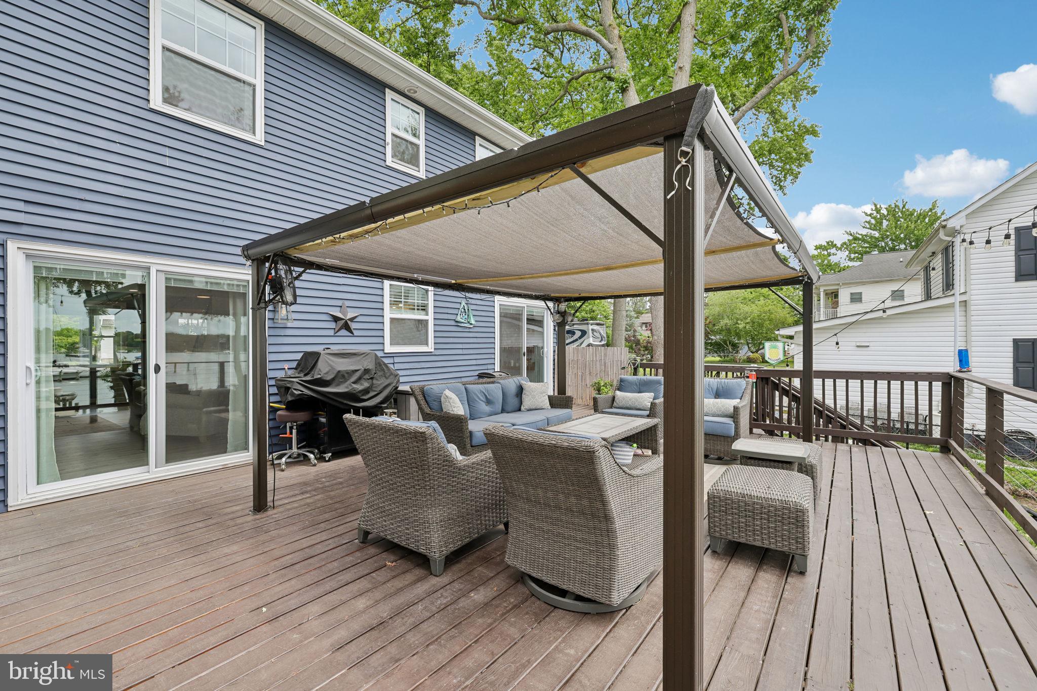 222 Bar Harbor Road Pasadena, MD 21122 - Photo 15 of 44 Tons of room for entertaining!
