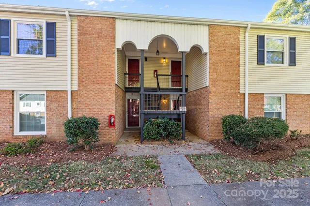 $198,500 | 4600 Coronado Drive, Unit B, Charlotte, NC 28212