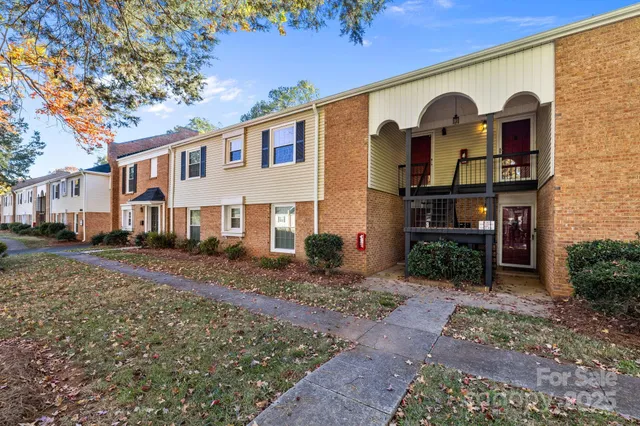 $198,500 | 4600 Coronado Drive, Unit B, Charlotte, NC 28212