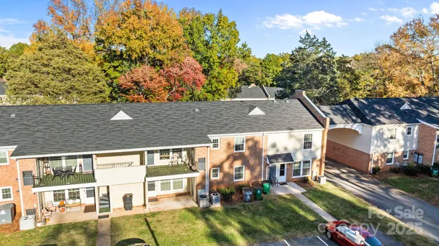 $198,500 | 4600 Coronado Drive, Unit B, Charlotte, NC 28212