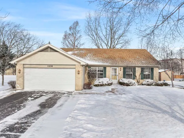 $350,000 | 1106 Pheasant Trail, Carol Stream, IL 60188