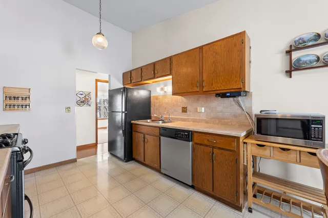 $350,000 | 1106 Pheasant Trail, Carol Stream, IL 60188