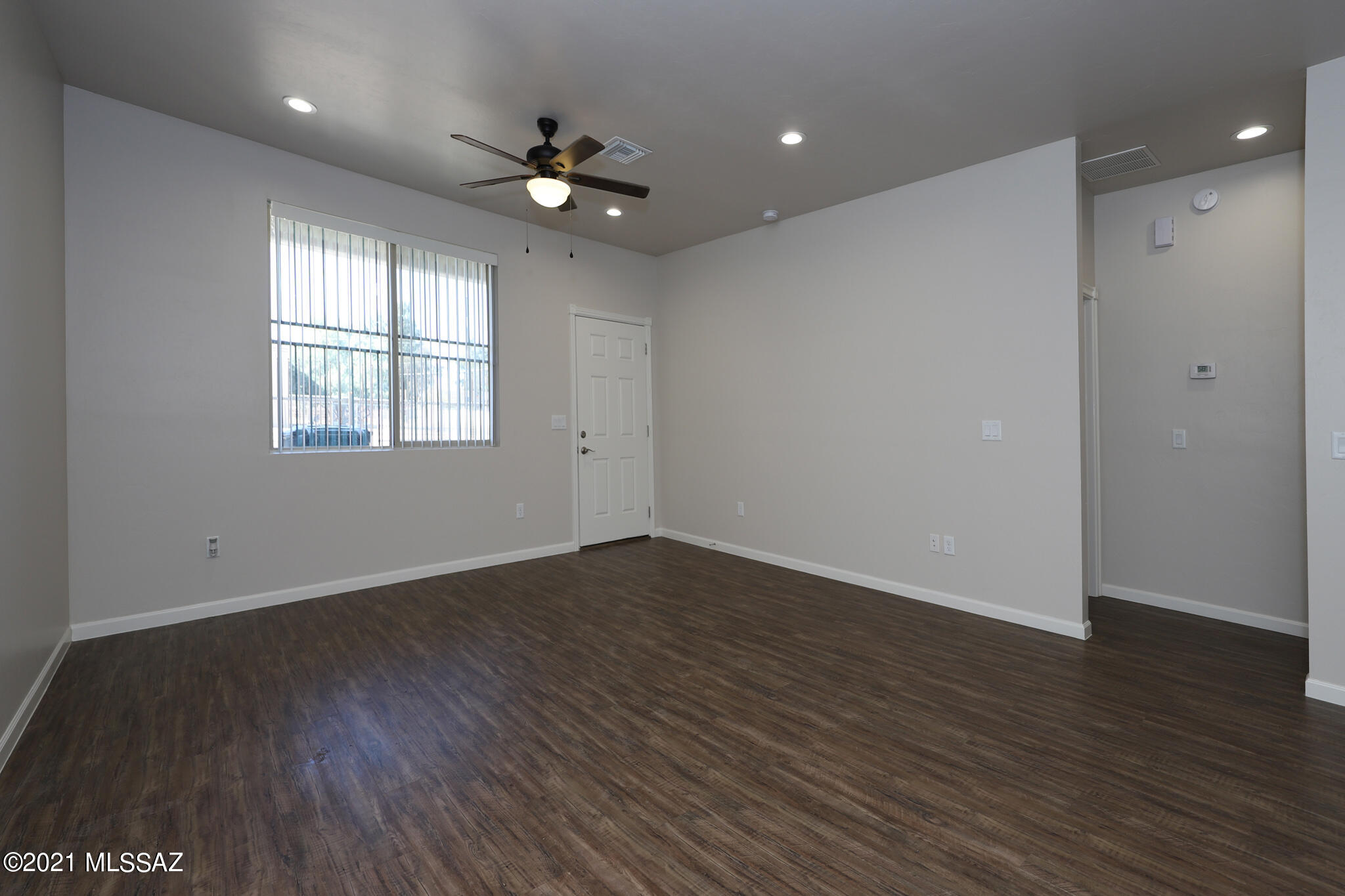 306 East Yavapai Road Tucson, AZ 85705 - Photo 5 of 19 Gallery Image 5