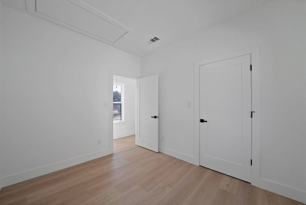 2912 Brigham Lane Dallas, TX 75215 - Photo 16 of 24