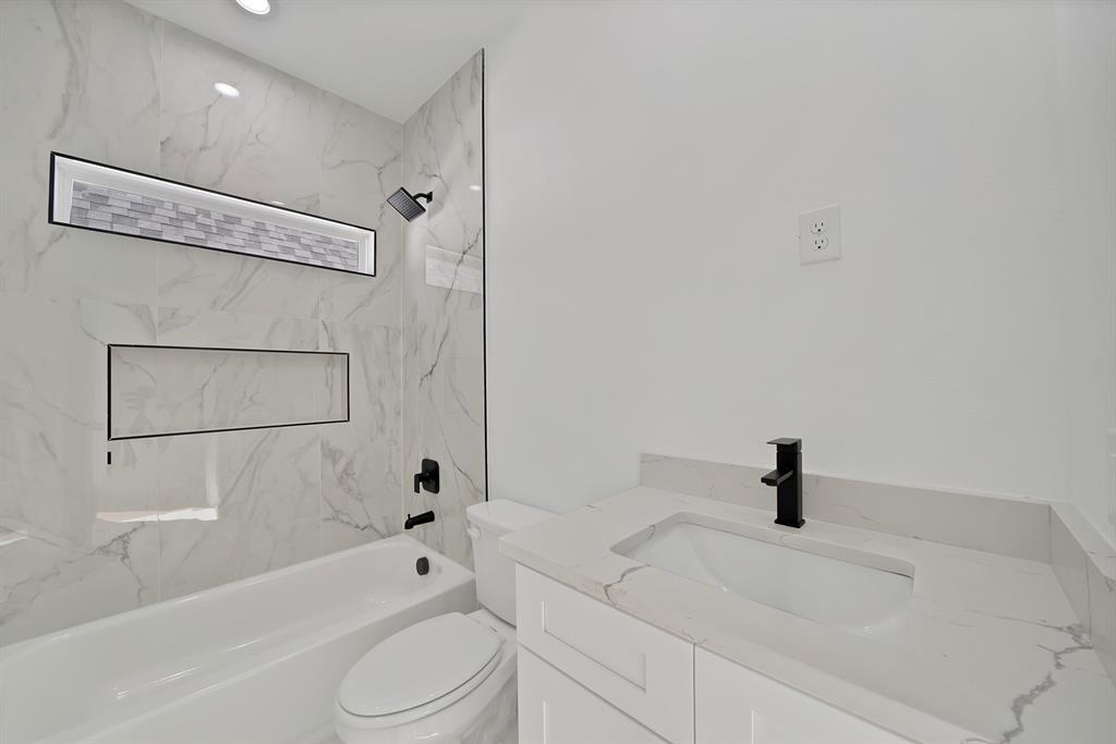 2912 Brigham Lane Dallas, TX 75215 - Photo 17 of 24