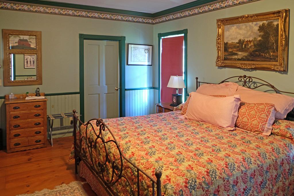 56 Kew Vasseur Road Fayston, VT 05673 - Photo 17 of 31