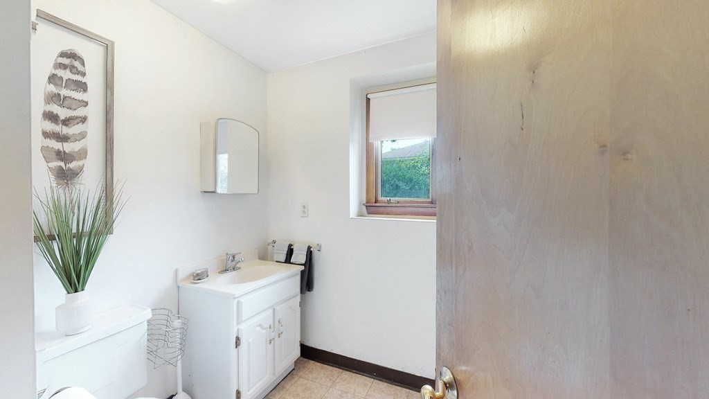 33 John Street Newton, MA 02459 - Photo 22 of 34