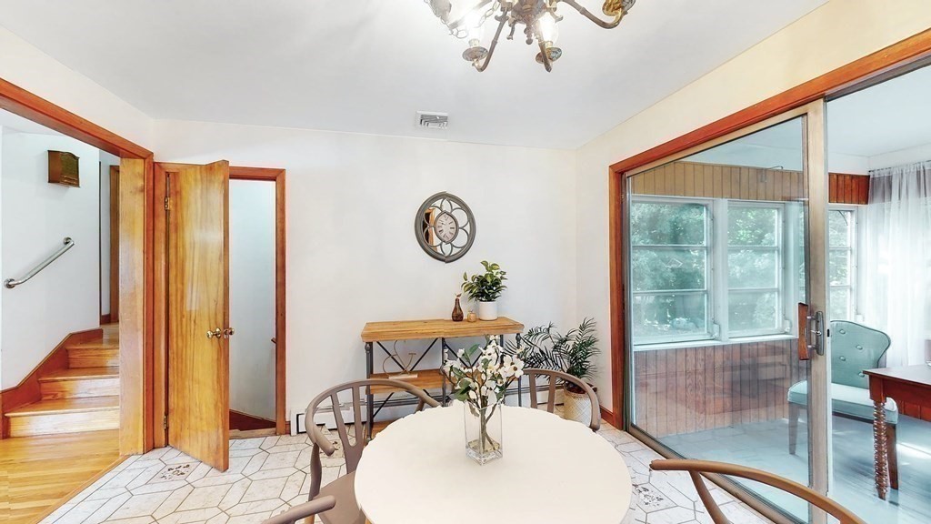 33 John Street Newton, MA 02459 - Photo 5 of 34