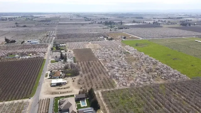 $899,000 | 5575 East Whitmore Avenue, Hughson, CA 95326