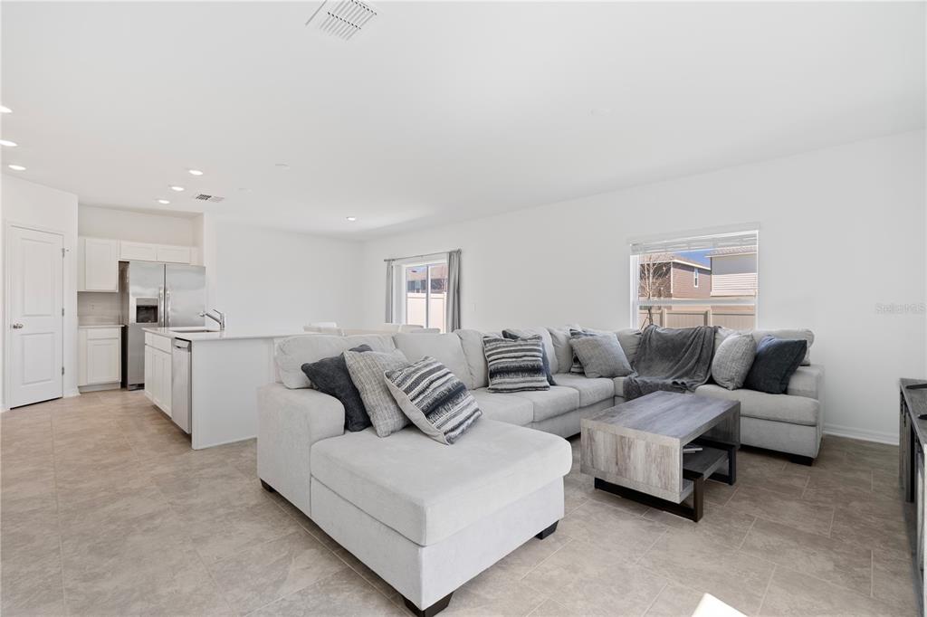 1179 Tyler Loop Lake Wales, FL 33859 - Photo 2 of 47