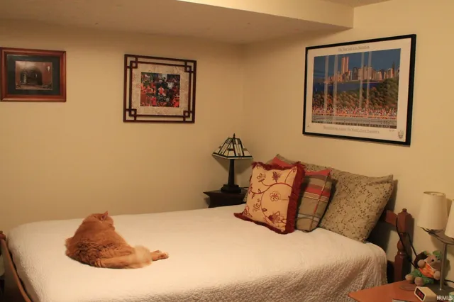 $2,500 | 722 East University Street, Bloomington, IN 47401