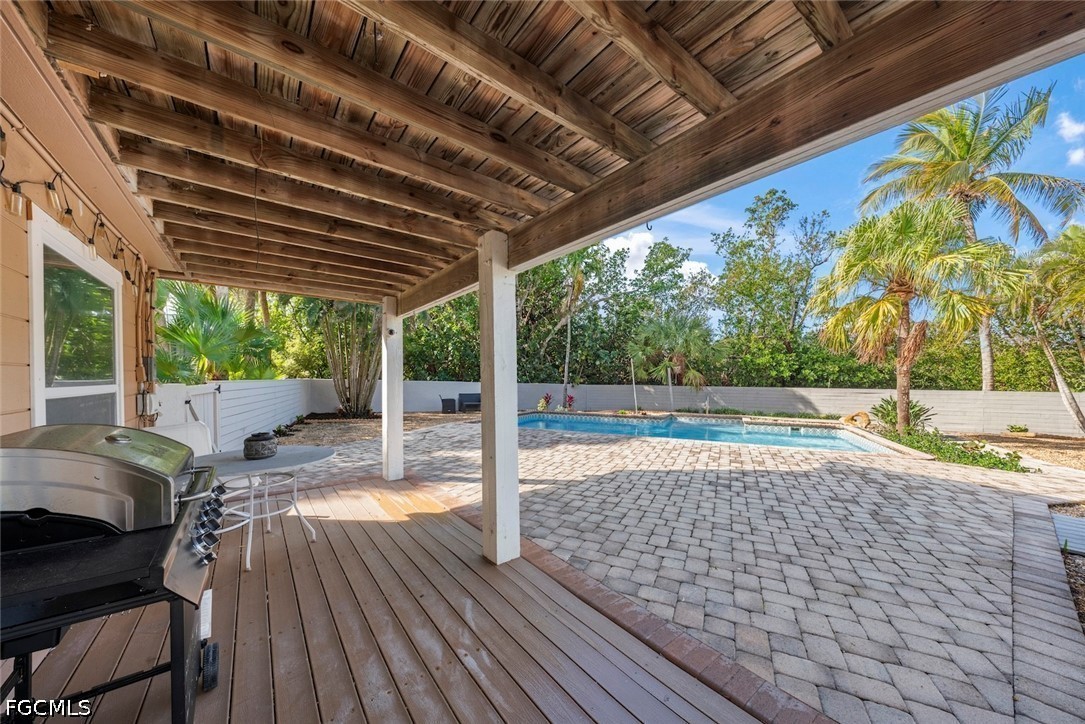 1410 Sand Castle Road Sanibel, FL 33957 - Photo 32 of 38