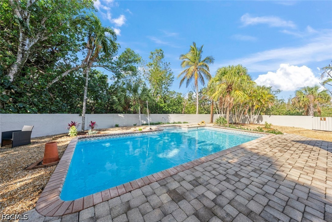 1410 Sand Castle Road Sanibel, FL 33957 - Photo 36 of 38