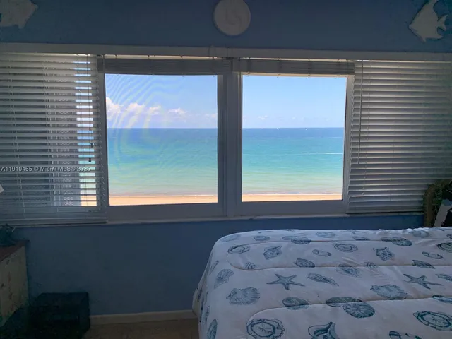 a view of a window in a room