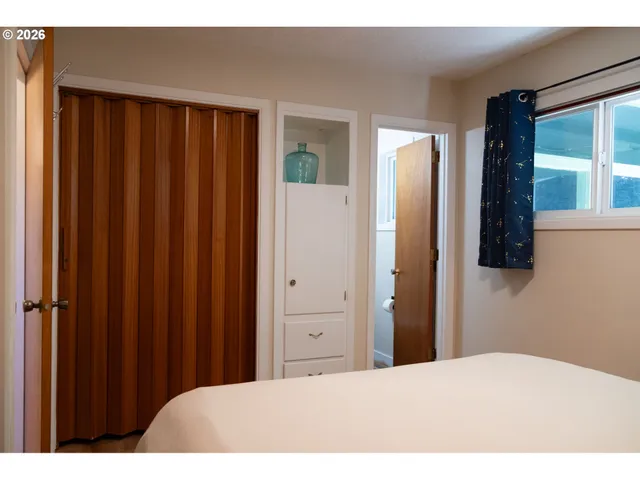 $519,000 | 345 South Crestline Drive, Waldport, OR 97394