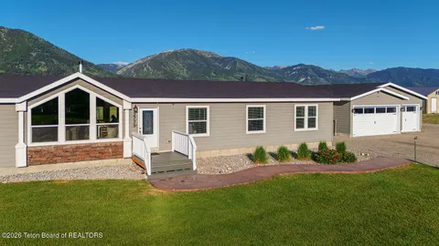 $749,000 | 2779 County Road 122, Thayne, WY 83127