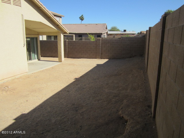 403 West Harwell Road Phoenix, AZ 85041 - Photo 8 of 39 Backyard view