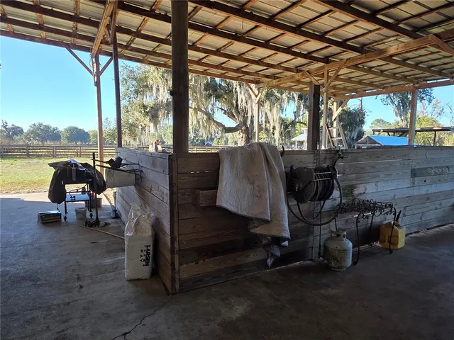 a view of house with garden