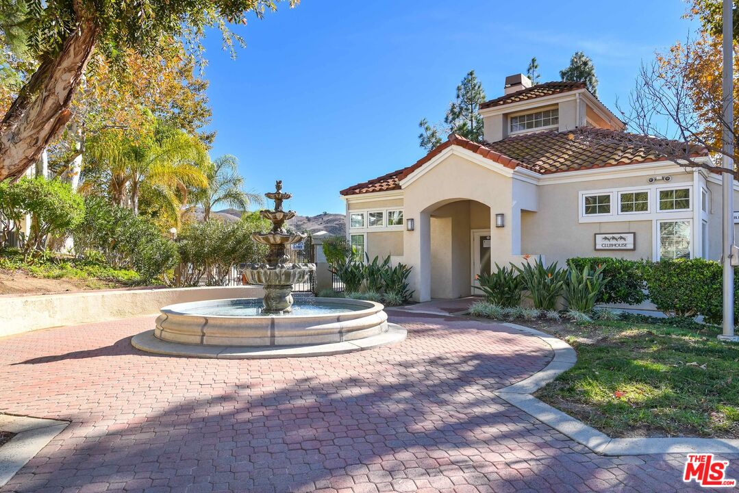 4240 Lost Hills Road, Unit 2403 Agoura Hills, CA 91301 - Photo 4 of 17