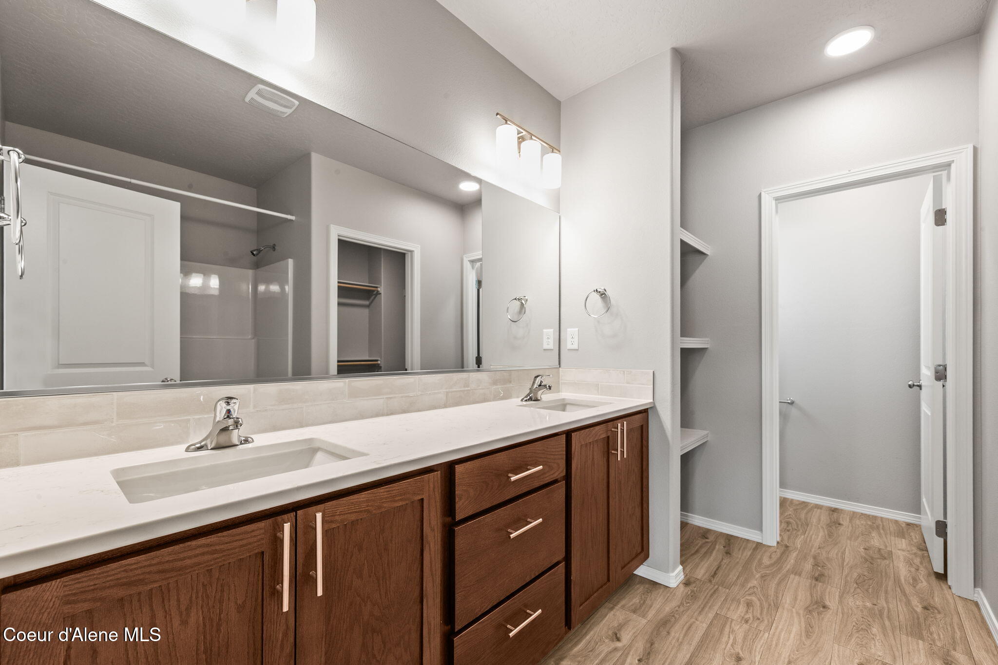 11842 North Lennon Lane Rathdrum, ID 83858 - Photo 17 of 33 11842 pic 28 Master Bathroom