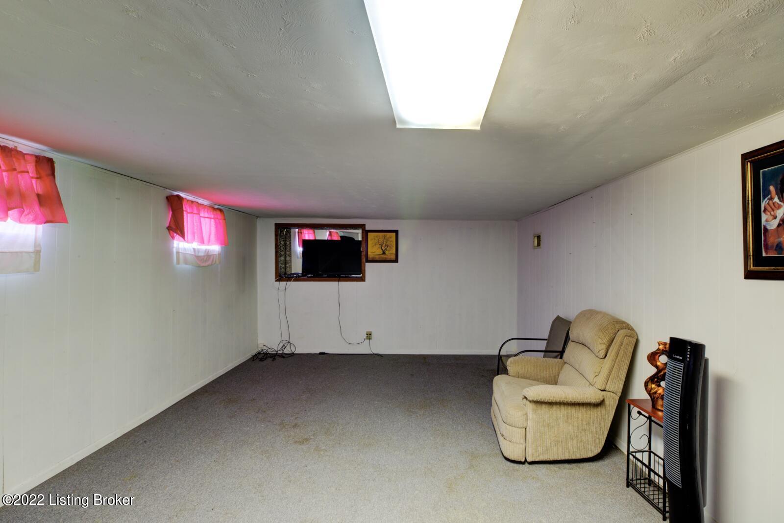 4721 Dover Road Louisville, KY 40216 - Photo 18 of 30 GSP-4721_Dover_Rd-18