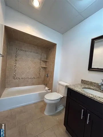 $2,500 | 61 Kansas Street, Unit 3C, Hackensack, NJ 07601