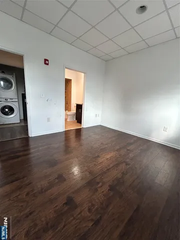 $2,500 | 61 Kansas Street, Unit 3C, Hackensack, NJ 07601