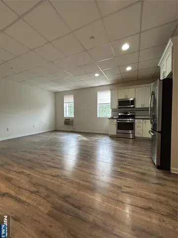 $2,500 | 61 Kansas Street, Unit 3C, Hackensack, NJ 07601