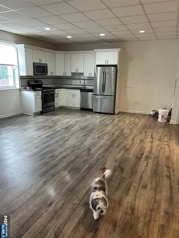 $2,500 | 61 Kansas Street, Unit 3C, Hackensack, NJ 07601