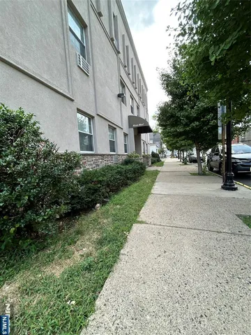 $2,500 | 61 Kansas Street, Unit 3C, Hackensack, NJ 07601