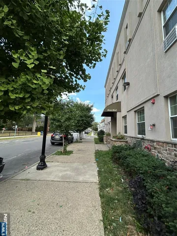 $2,500 | 61 Kansas Street, Unit 3C, Hackensack, NJ 07601