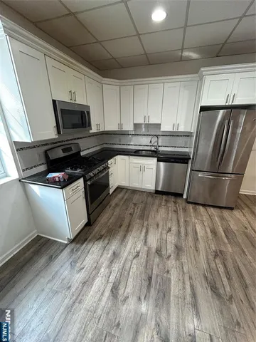 $2,500 | 61 Kansas Street, Unit 3C, Hackensack, NJ 07601