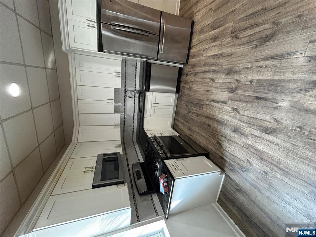 61 Kansas Street, Unit 3C Hackensack, NJ 07601 - Photo 4 of 38