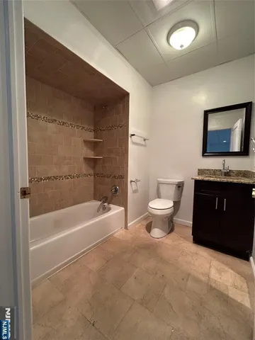 $2,500 | 61 Kansas Street, Unit 3C, Hackensack, NJ 07601