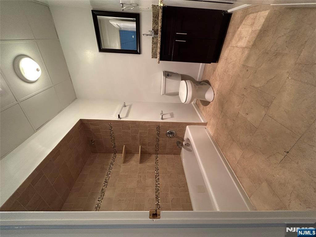 61 Kansas Street, Unit 3C Hackensack, NJ 07601 - Photo 8 of 38