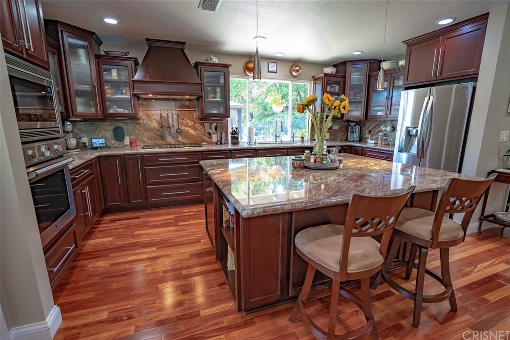 23625 Neargate Drive Newhall, CA 91321 - Photo 11 of 24