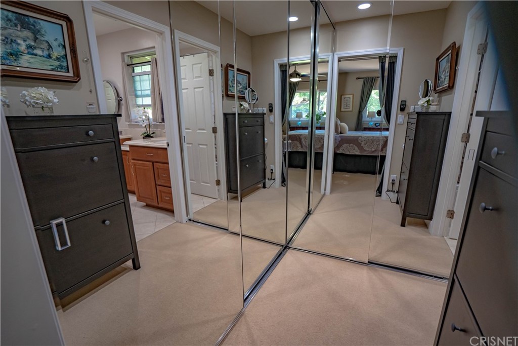 23625 Neargate Drive Newhall, CA 91321 - Photo 16 of 24